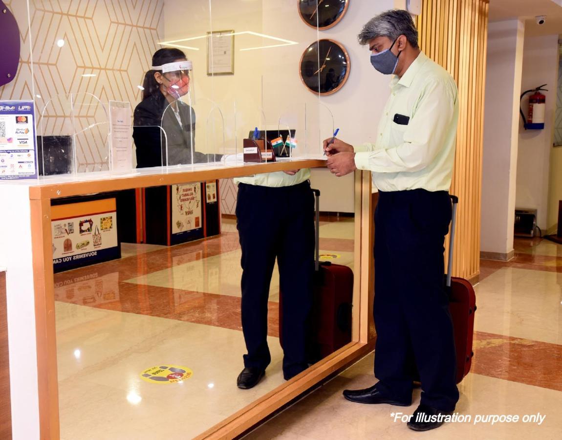 ג'אבלפור Oyo Hotel Shubhkamna מראה חיצוני תמונה